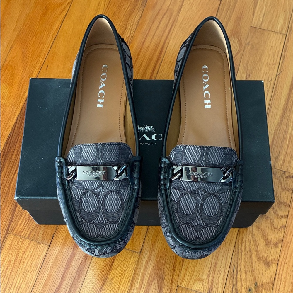 Coach Women's Black and Gray Patterned Loafers